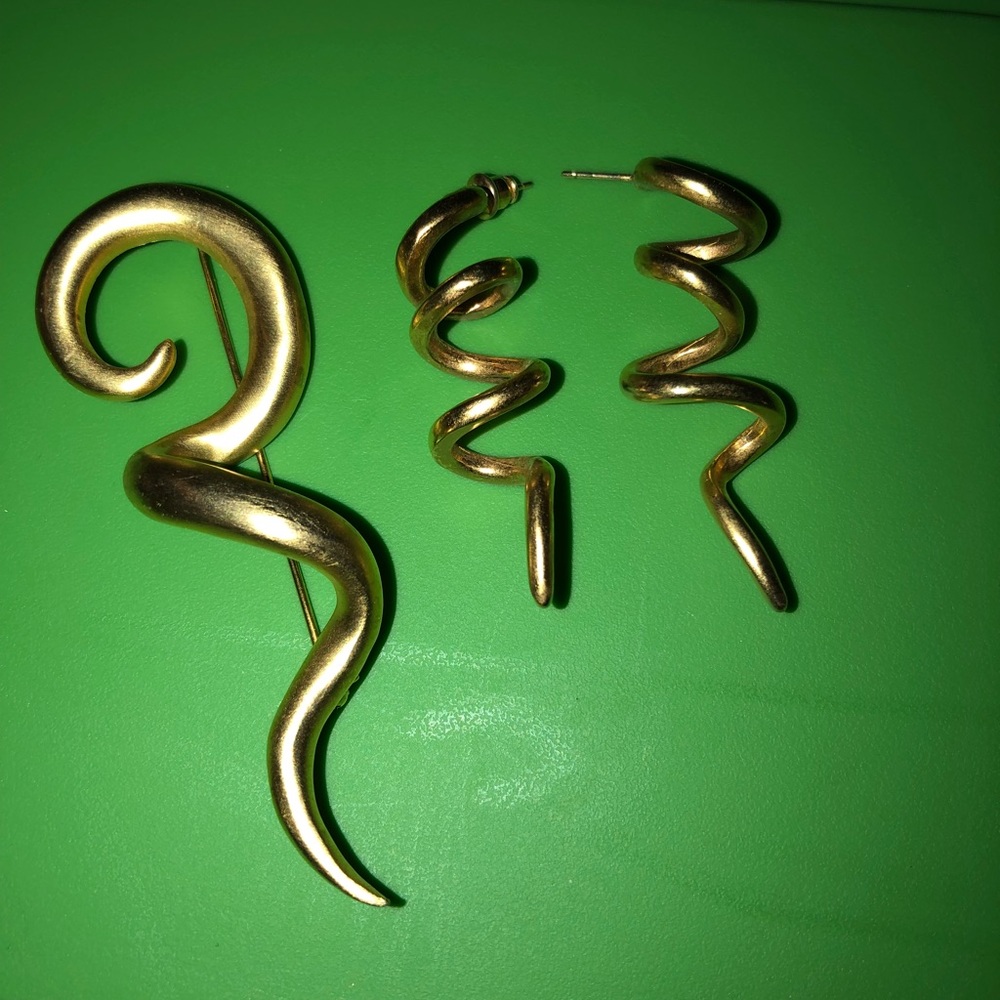 Vintage spiral brooch and earrings